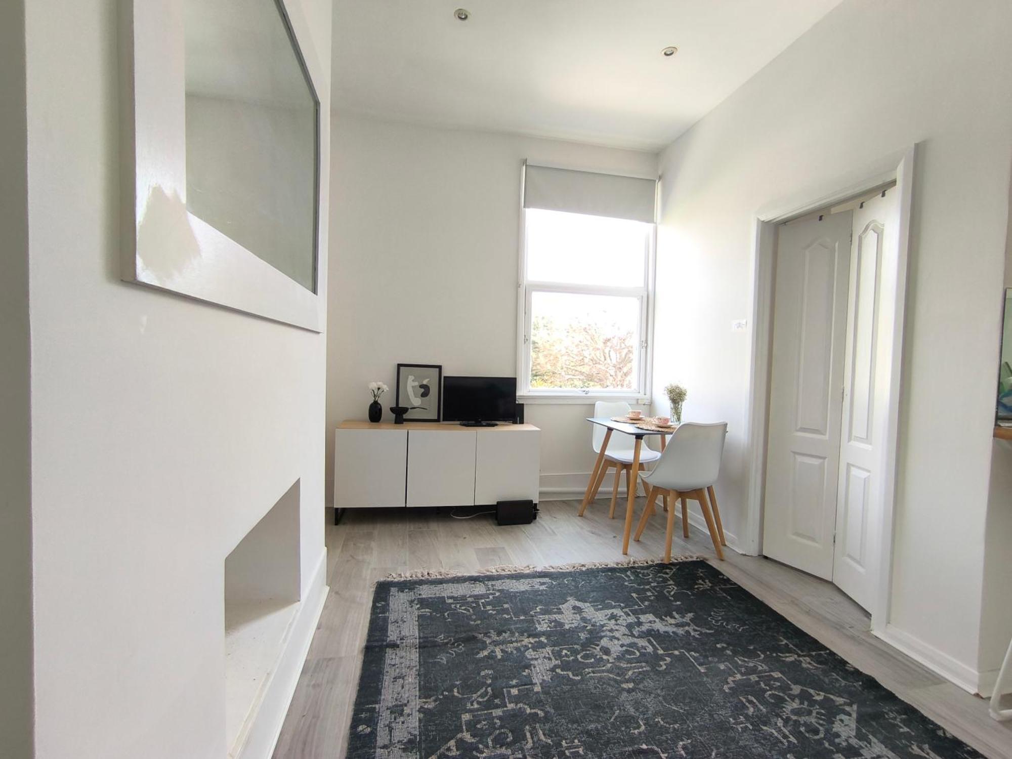 Bright Chiswick Apartment - Great Location London Exterior photo