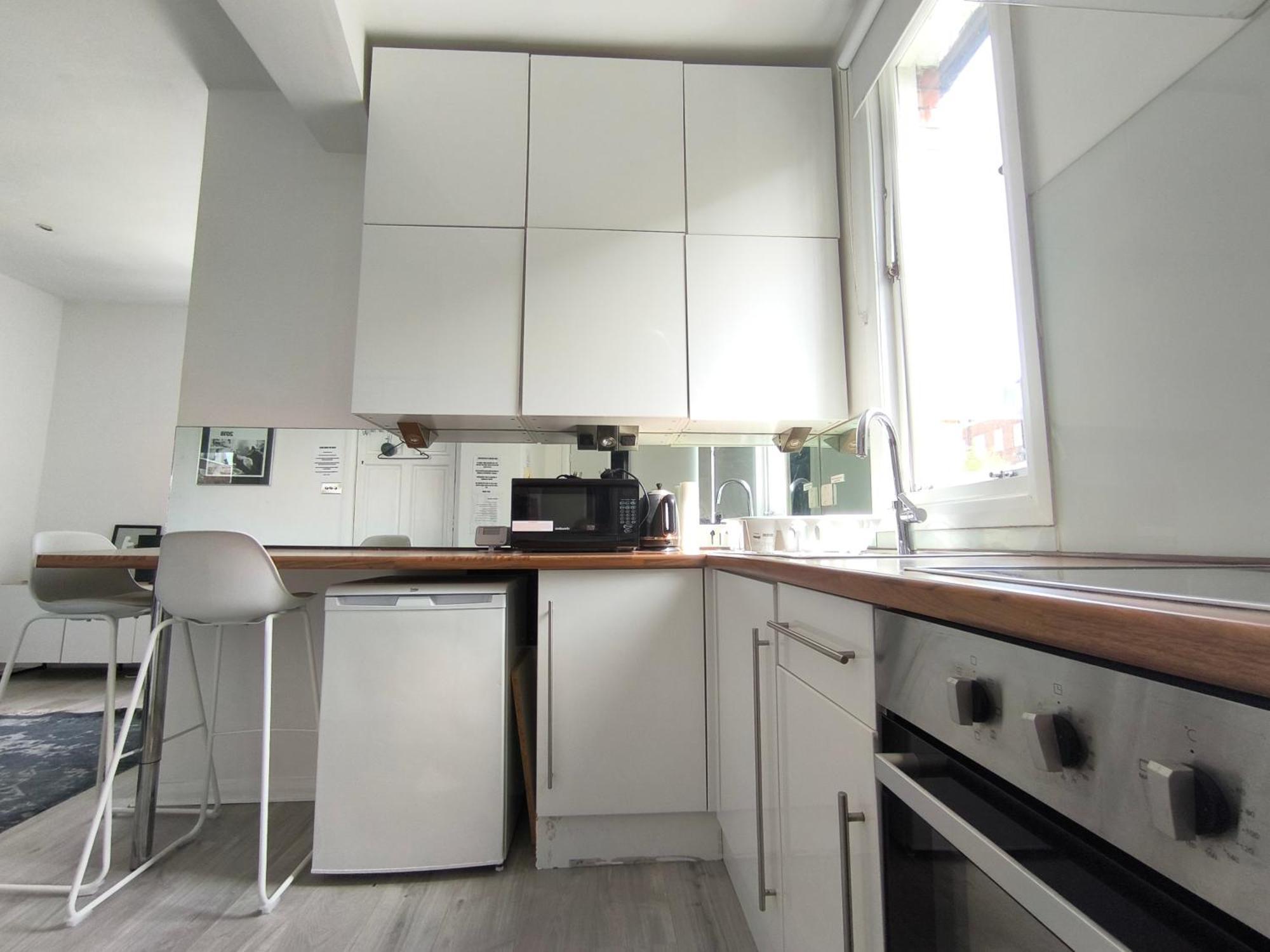 Bright Chiswick Apartment - Great Location London Exterior photo